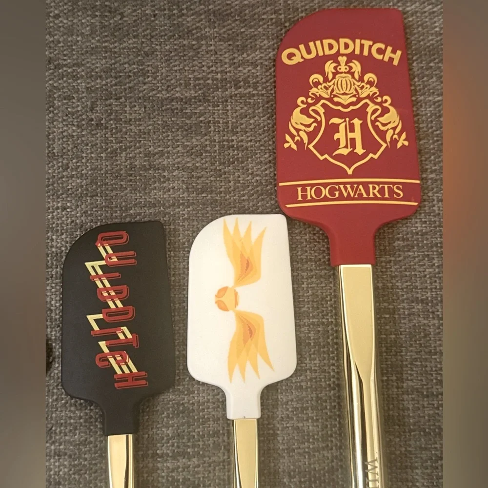 Williams Sonoma Harry Potter Quidditch Golden Snitch Gold Handles Spatula Set